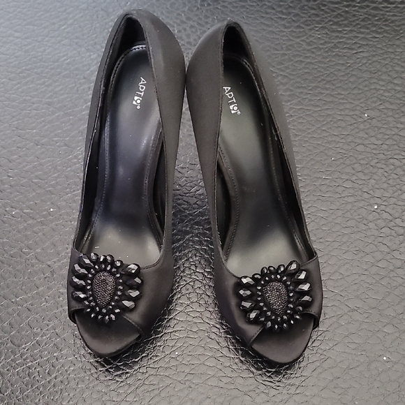 Black Women's Peep Toe Heels - Picture 1 of 7